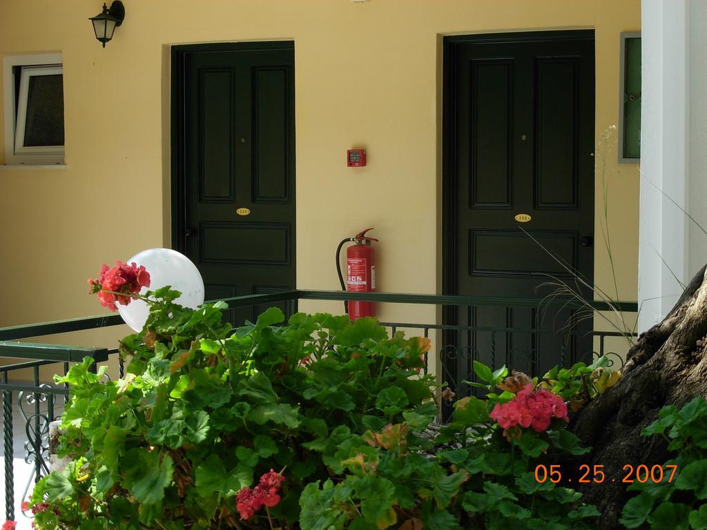 Marilena Hotel Ipsos Exterior photo
