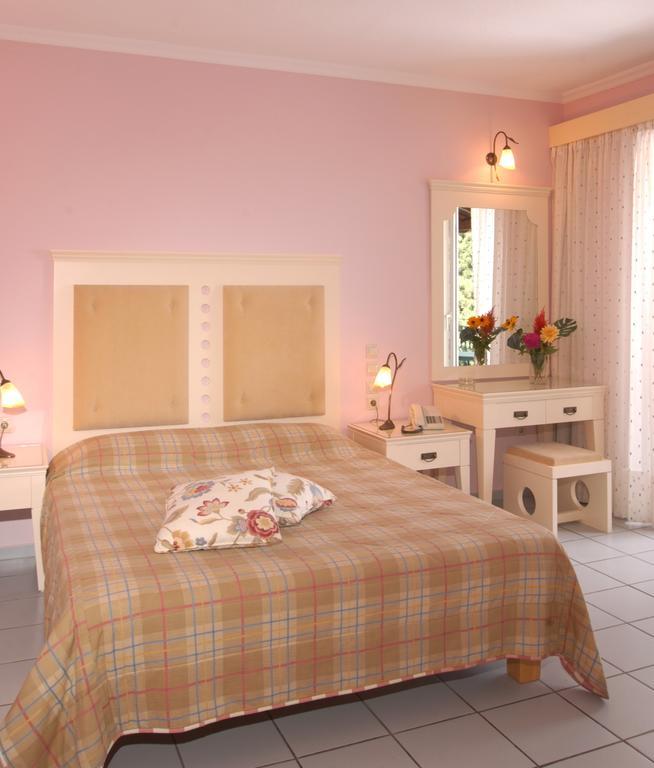 Marilena Hotel Ipsos Room photo