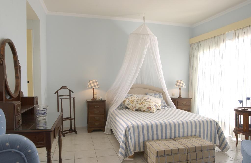 Marilena Hotel Ipsos Room photo